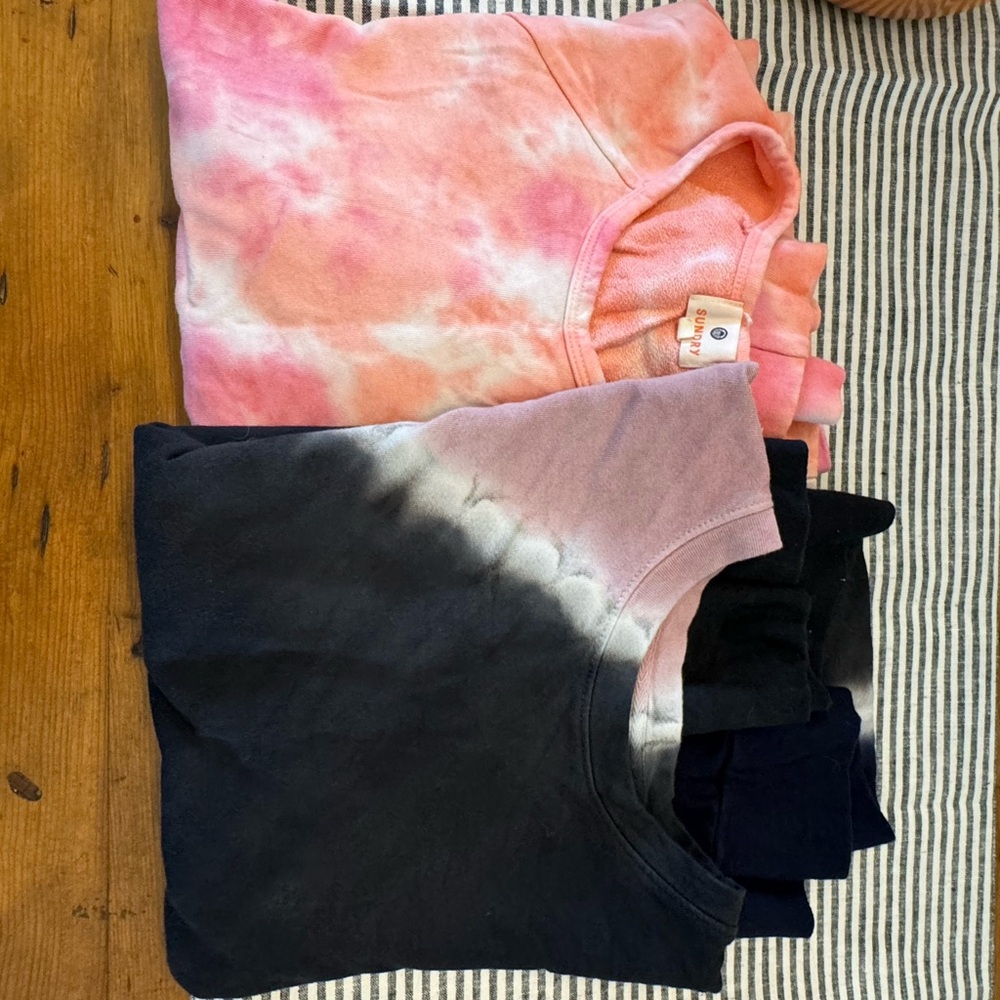 Sundry sweatshirts bundle of 2